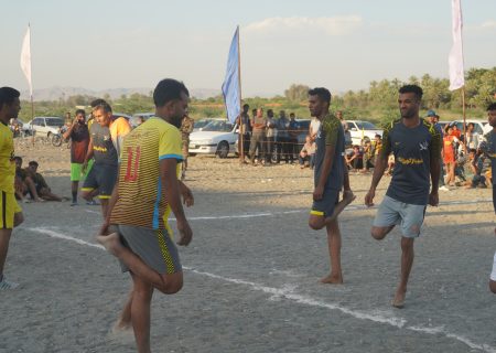 دومین جشنواره بازی های بومی محلی میناب در روستای گورزانگ برگزار شد